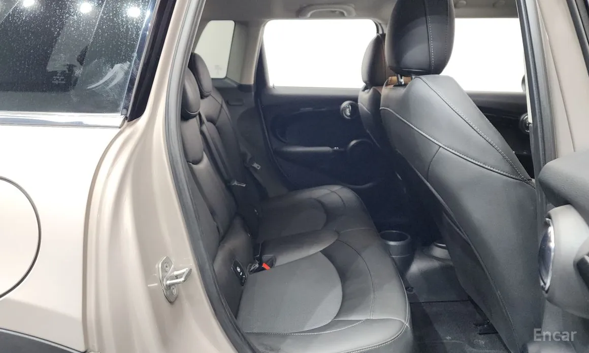 Фото 12 - Mini Cooper