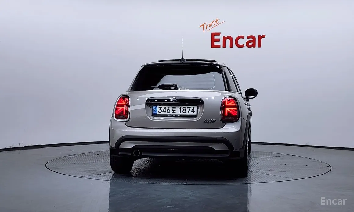 Фото 4 - Mini Cooper