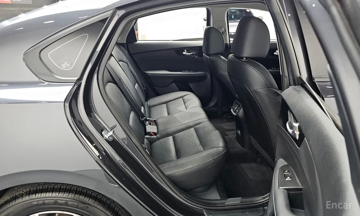 Фото 12 - Kia K3