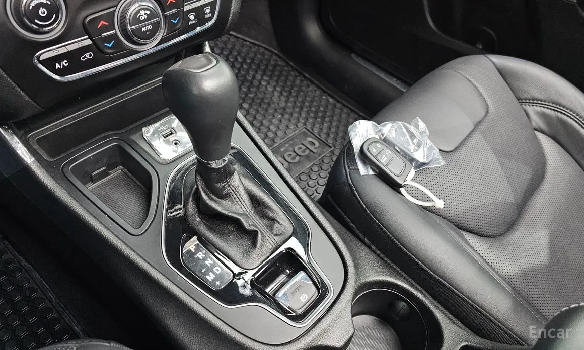 Фото 9 - Jeep Cherokee