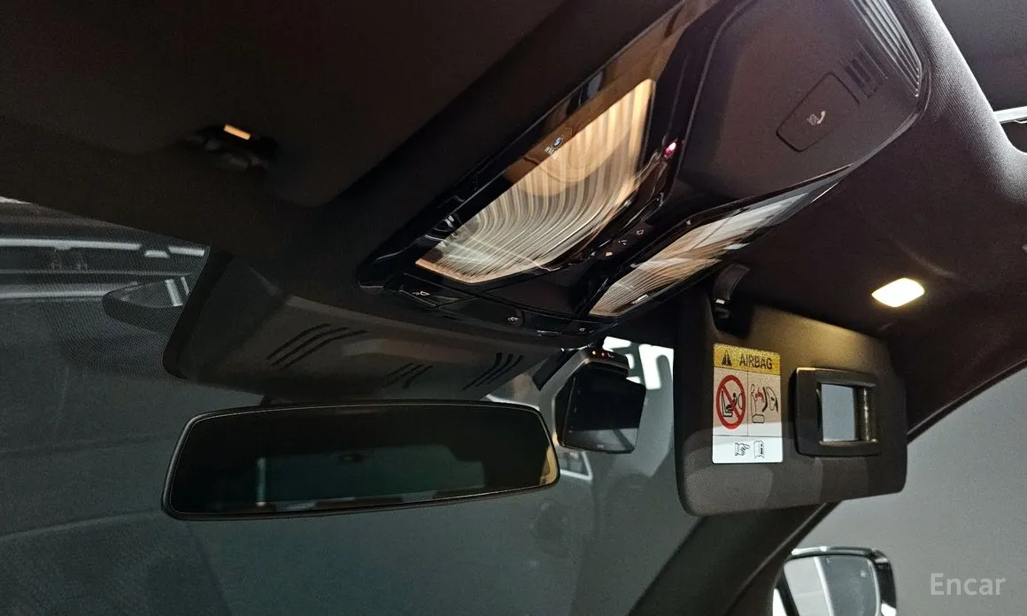 Photo 18 - BMW 3 Series