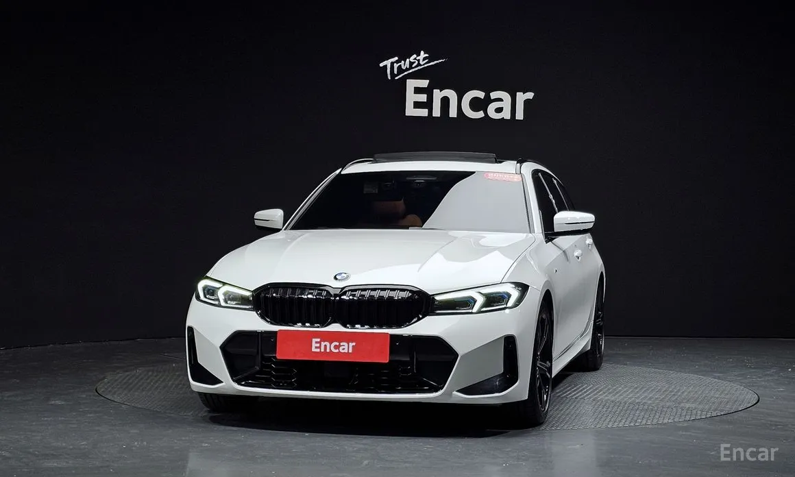 Photo 3 - BMW 3 Series