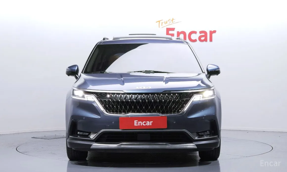 Photo 3 - Kia Carnival