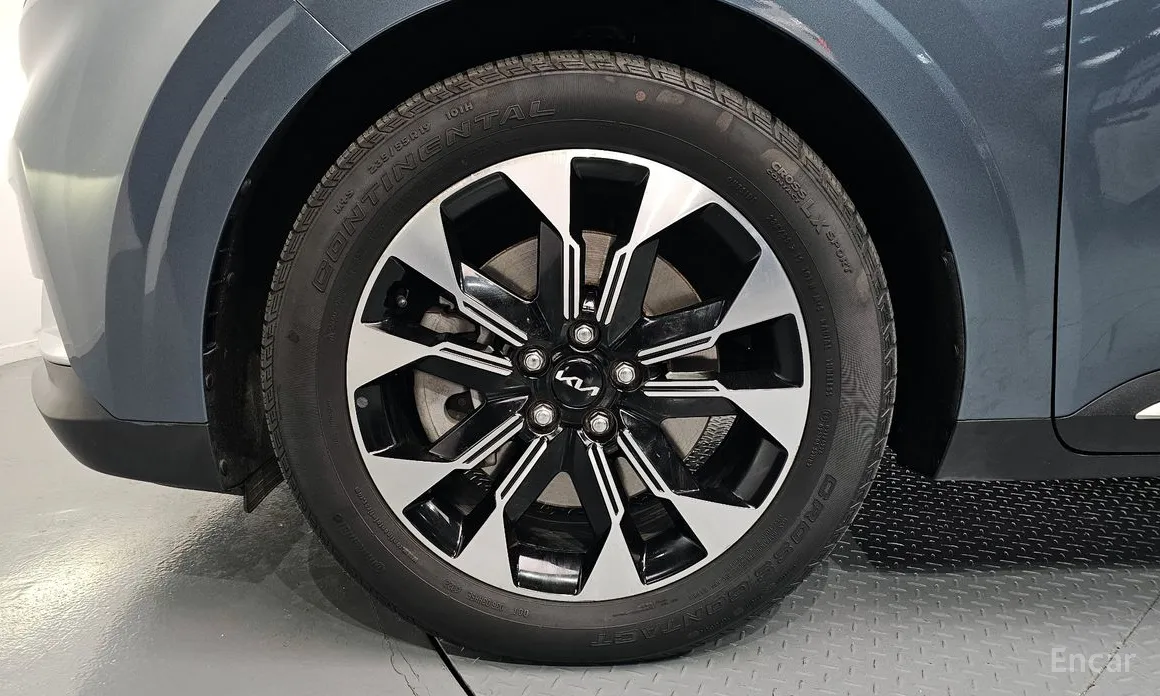 Photo 5 - Kia Carnival