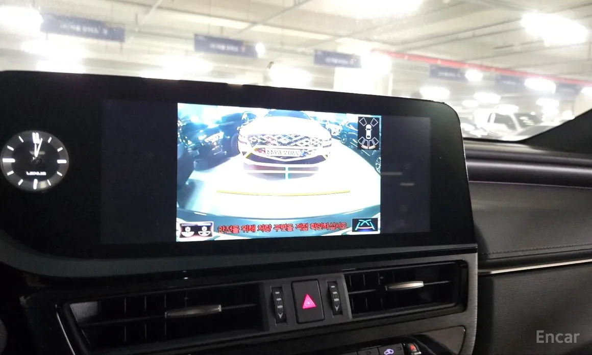 Фото 9 - Lexus ES