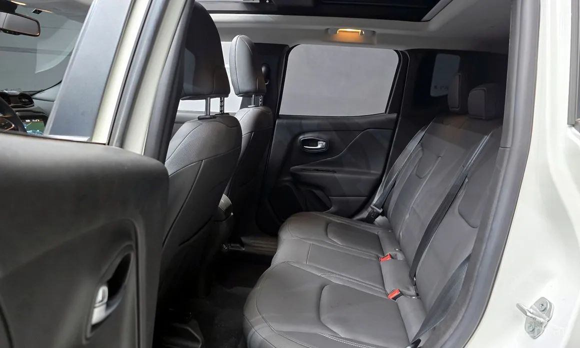 Фото 13 - Jeep Renegade