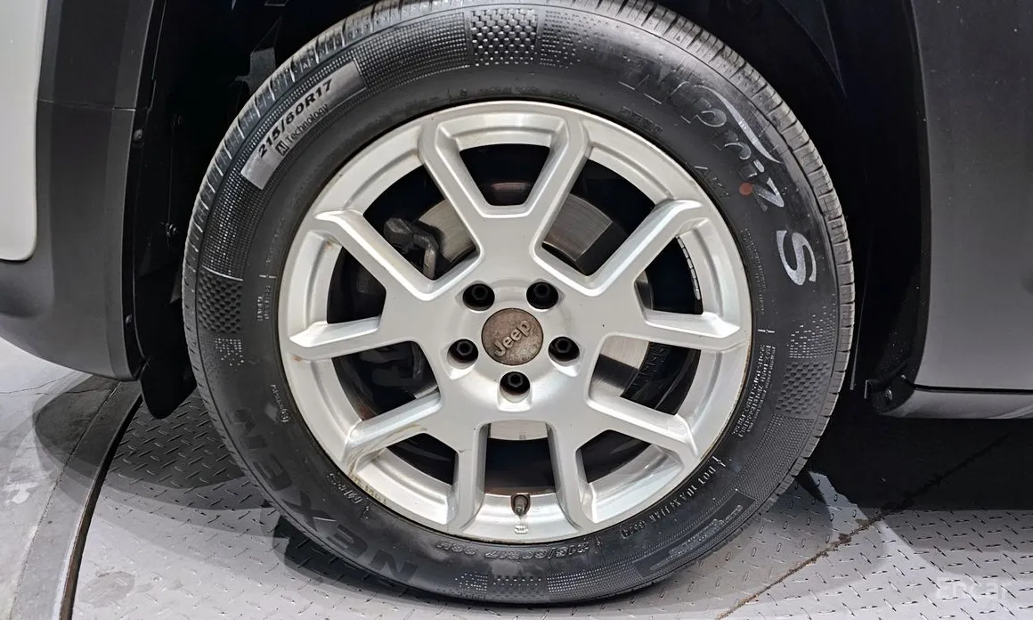 Фото 5 - Jeep Renegade