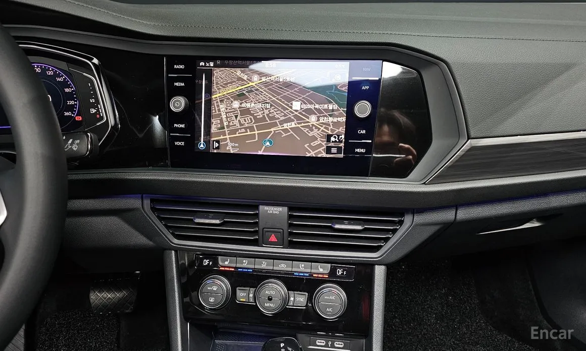 Photo 14 - Volkswagen Jetta