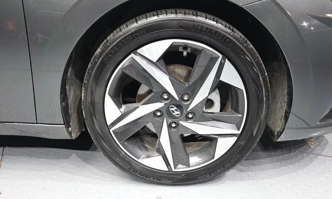 Фото 5 - Hyundai Avante