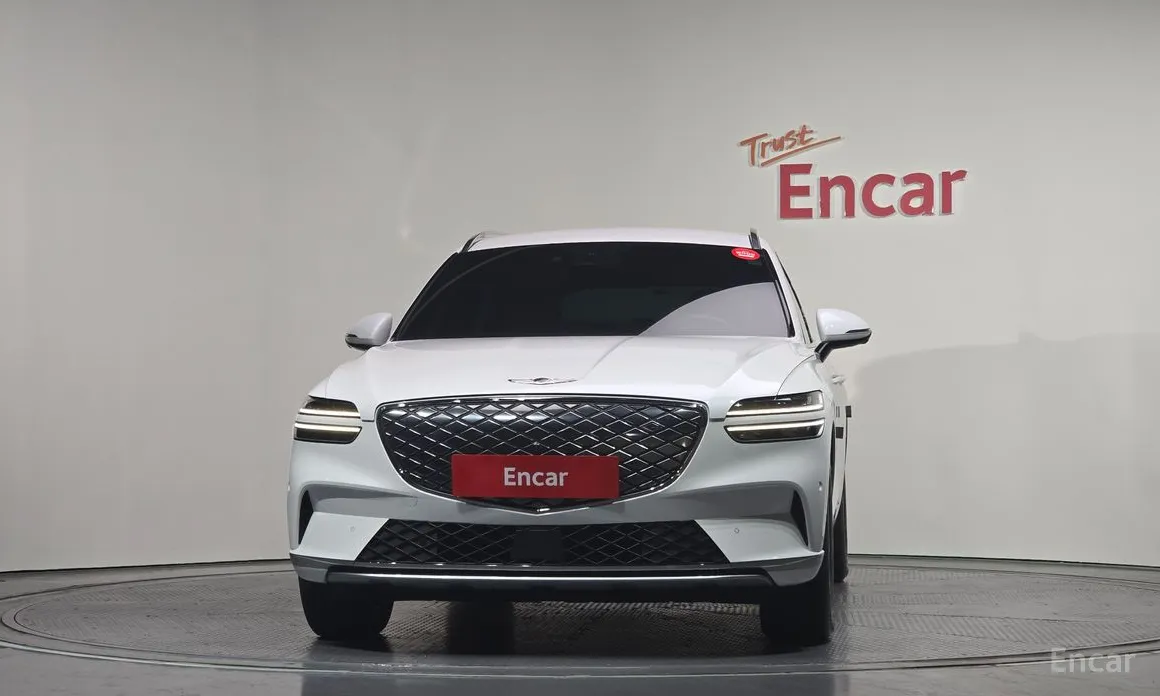 Photo 3 - Genesis GV70