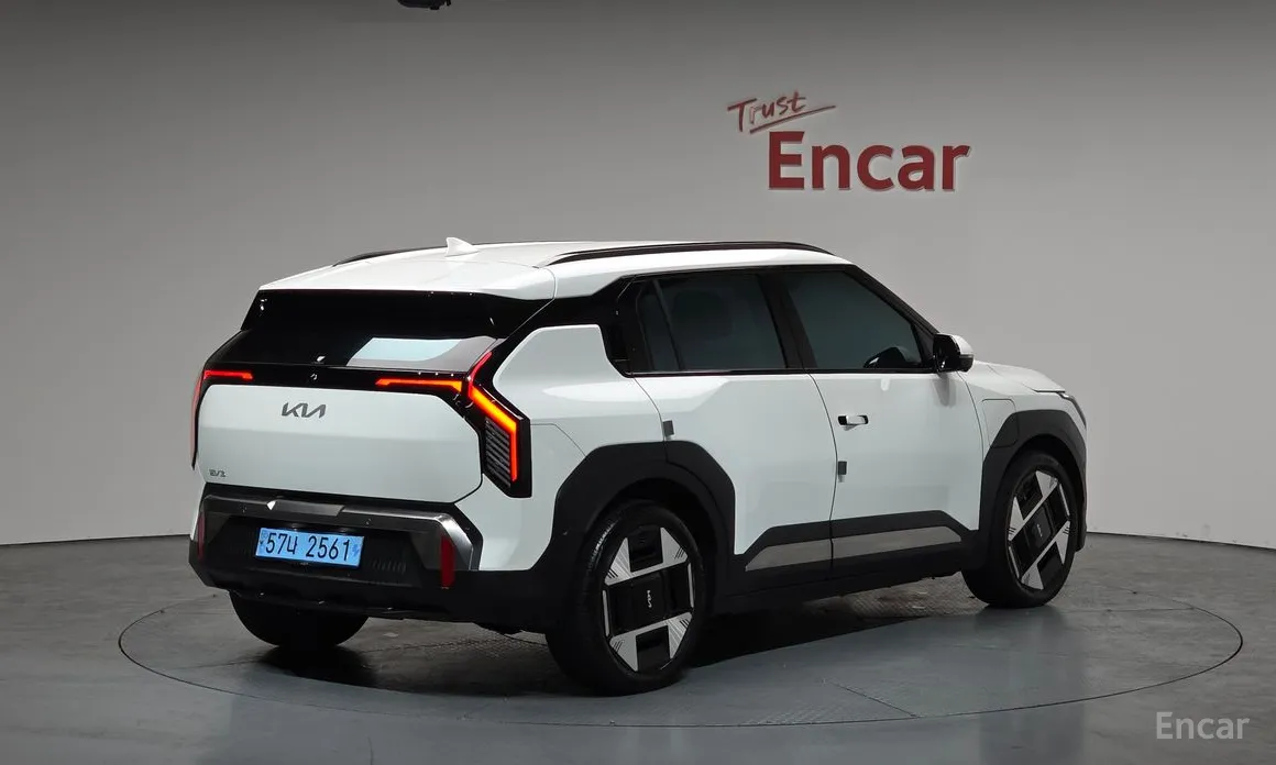 Фото 2 - Kia EV3