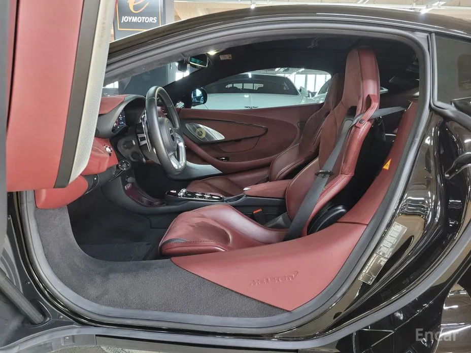 Фото 10 - McLaren GT