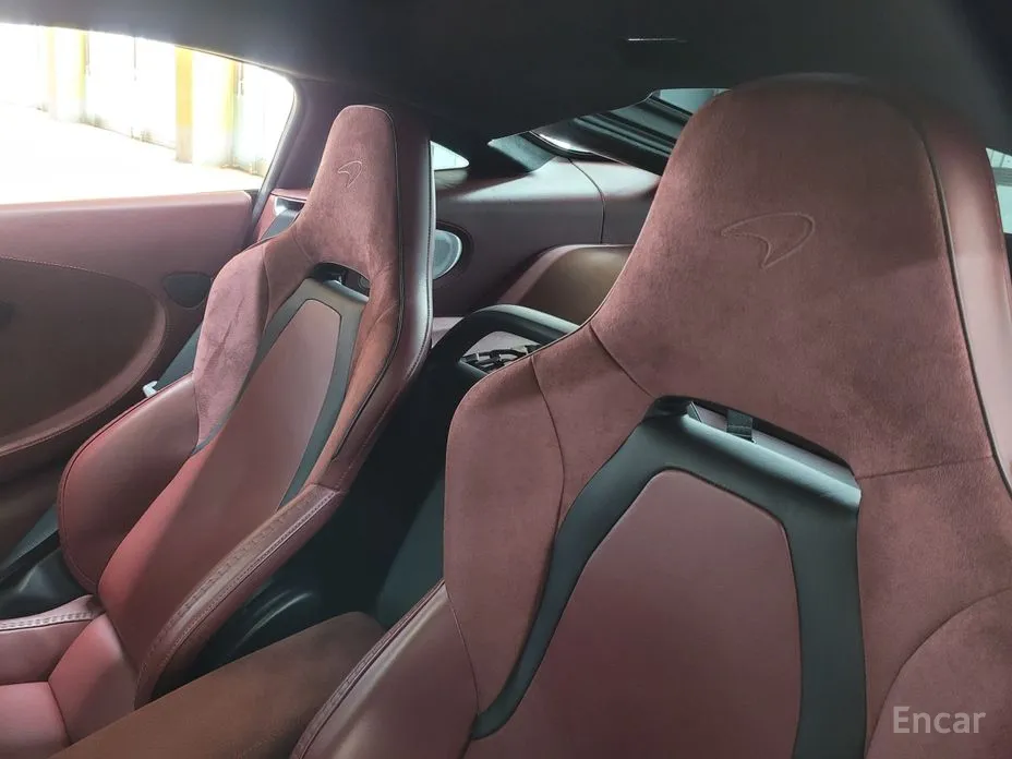 Фото 15 - McLaren GT