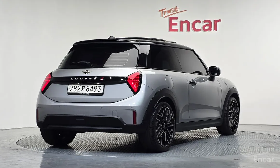 Фото 2 - Mini Cooper