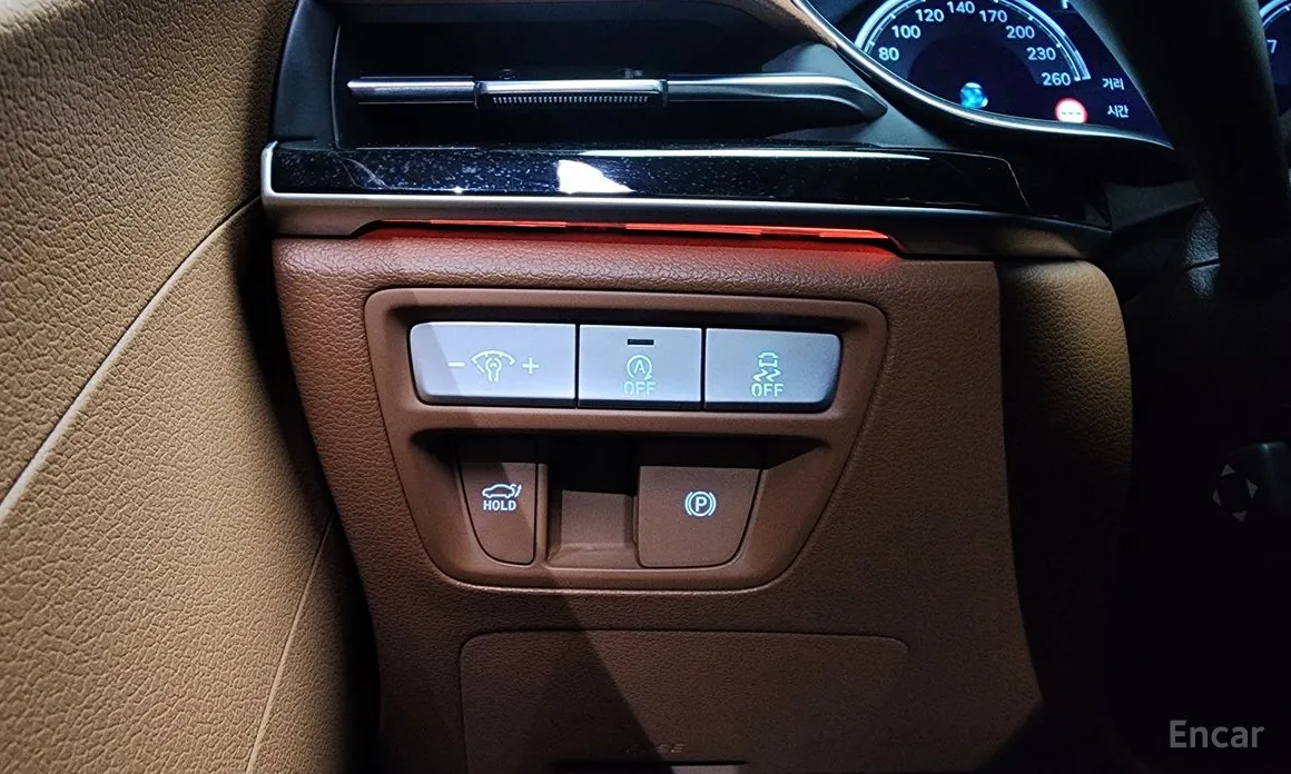 Фото 14 - Genesis G80