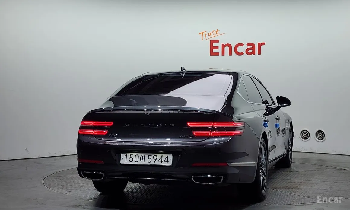 Фото 4 - Genesis G80