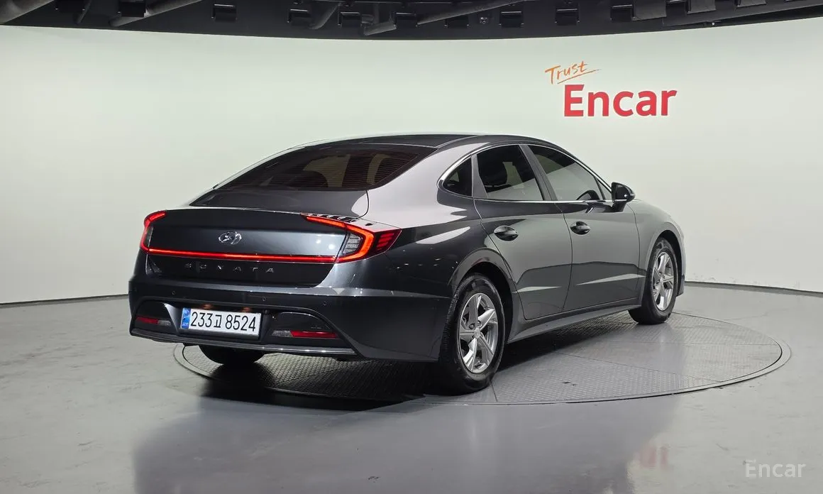 Фото 2 - Hyundai Sonata