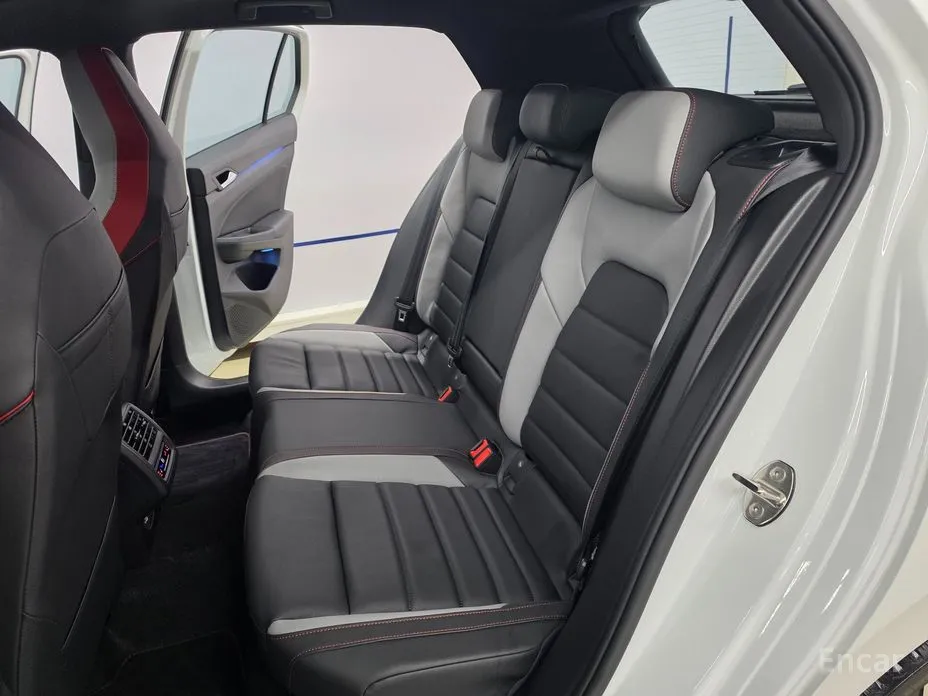 Фото 10 - Volkswagen Golf