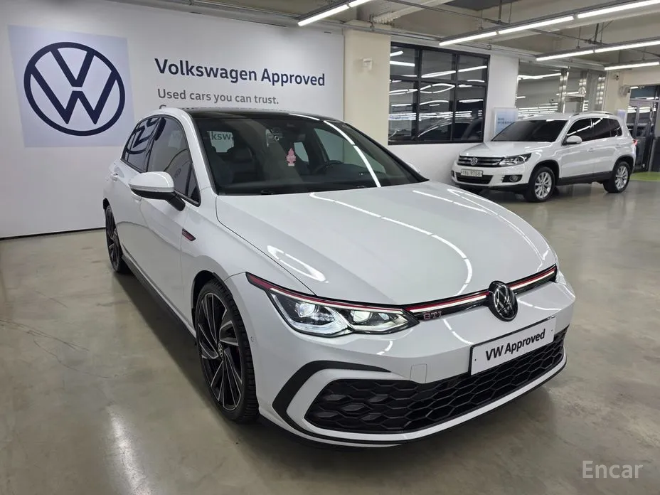 Фото 17 - Volkswagen Golf