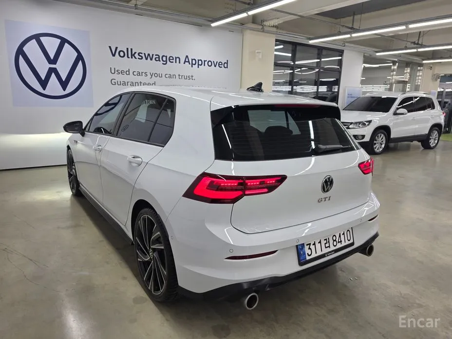 Фото 18 - Volkswagen Golf