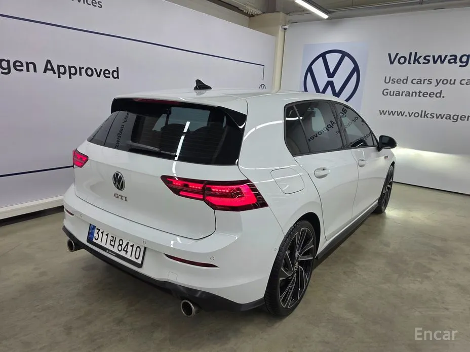 Фото 2 - Volkswagen Golf