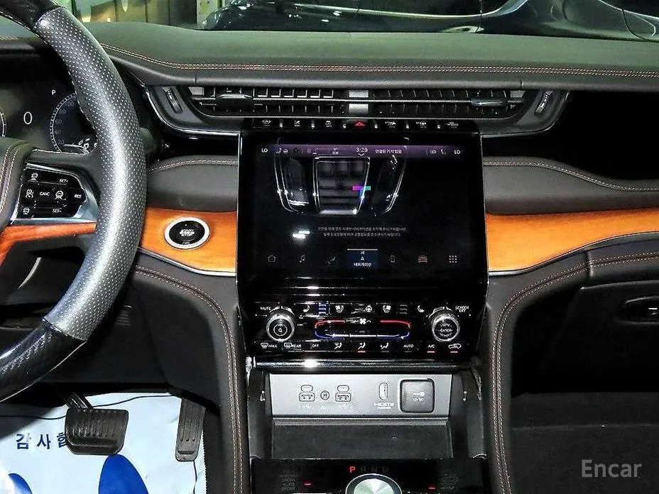 Фото 11 - Jeep Cherokee