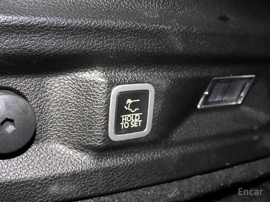 Фото 15 - Jeep Cherokee