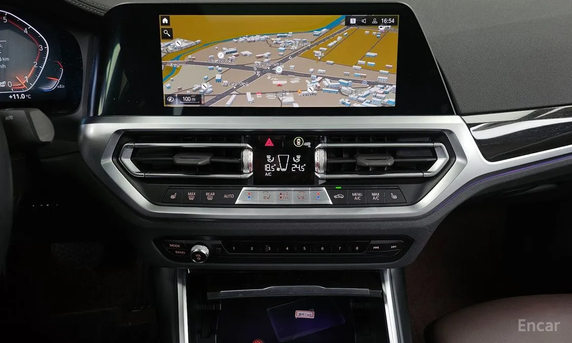 Photo 14 - BMW 3 Series