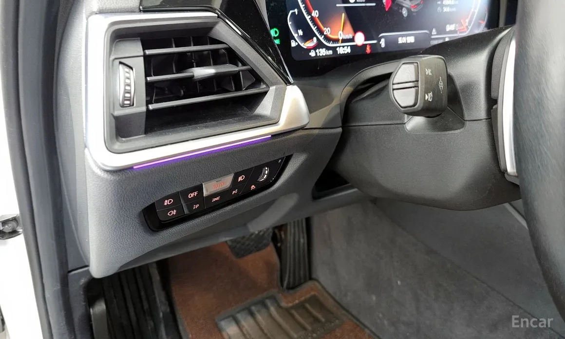 Photo 17 - BMW 3 Series