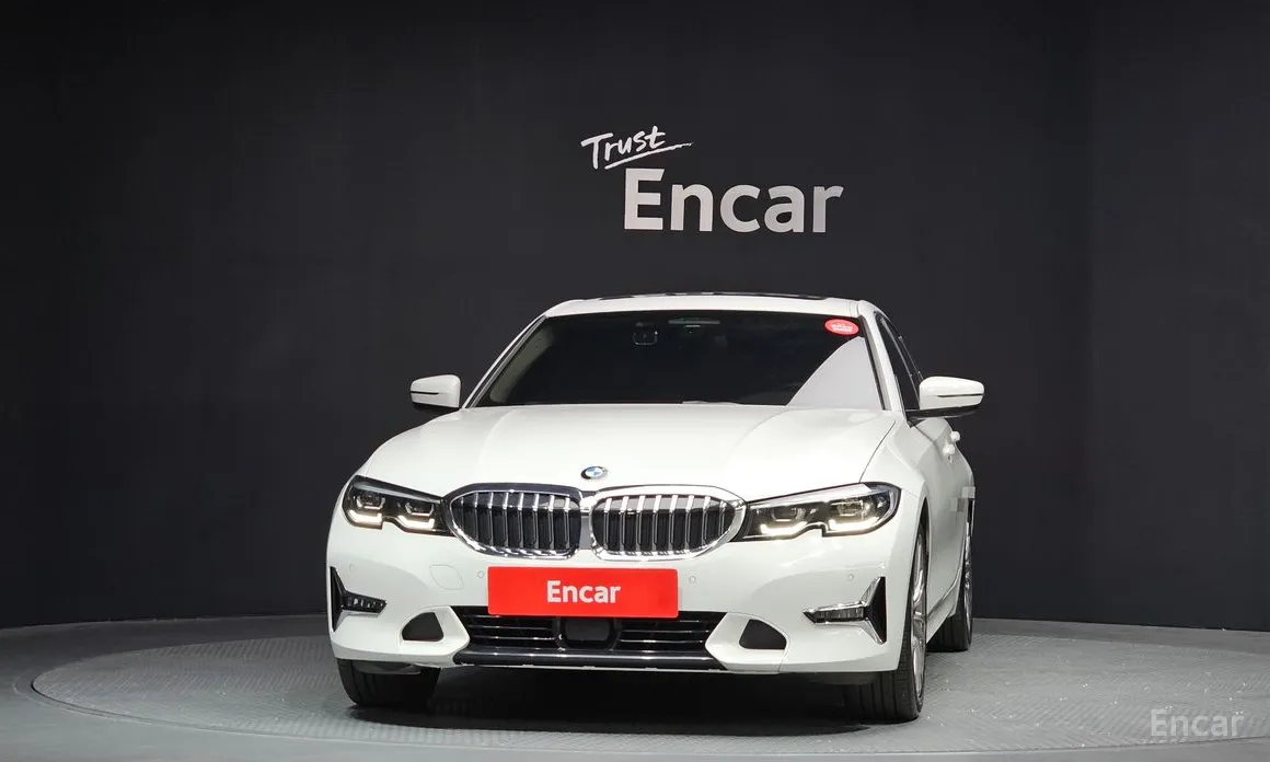 Photo 3 - BMW 3 Series