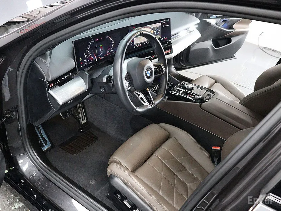 Фото 17 - BMW 5 Series