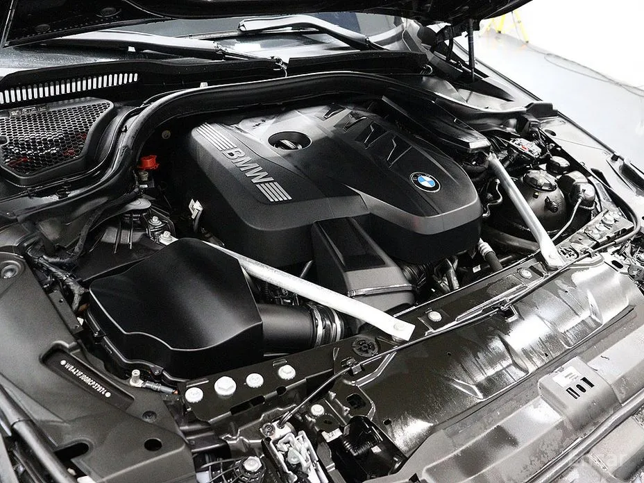 Фото 19 - BMW 5 Series