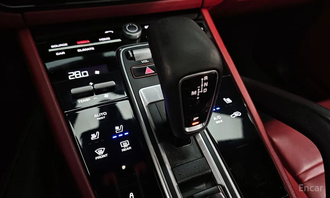 Фото 9 - Porsche Cayenne