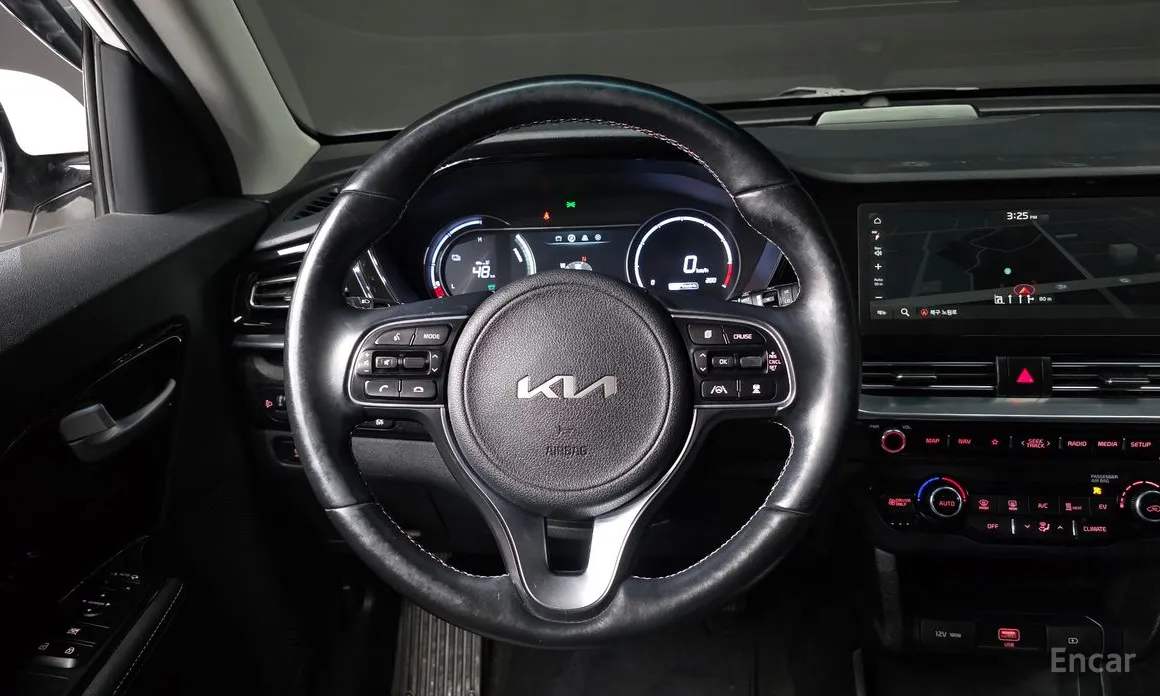 Фото 13 - Kia Niro