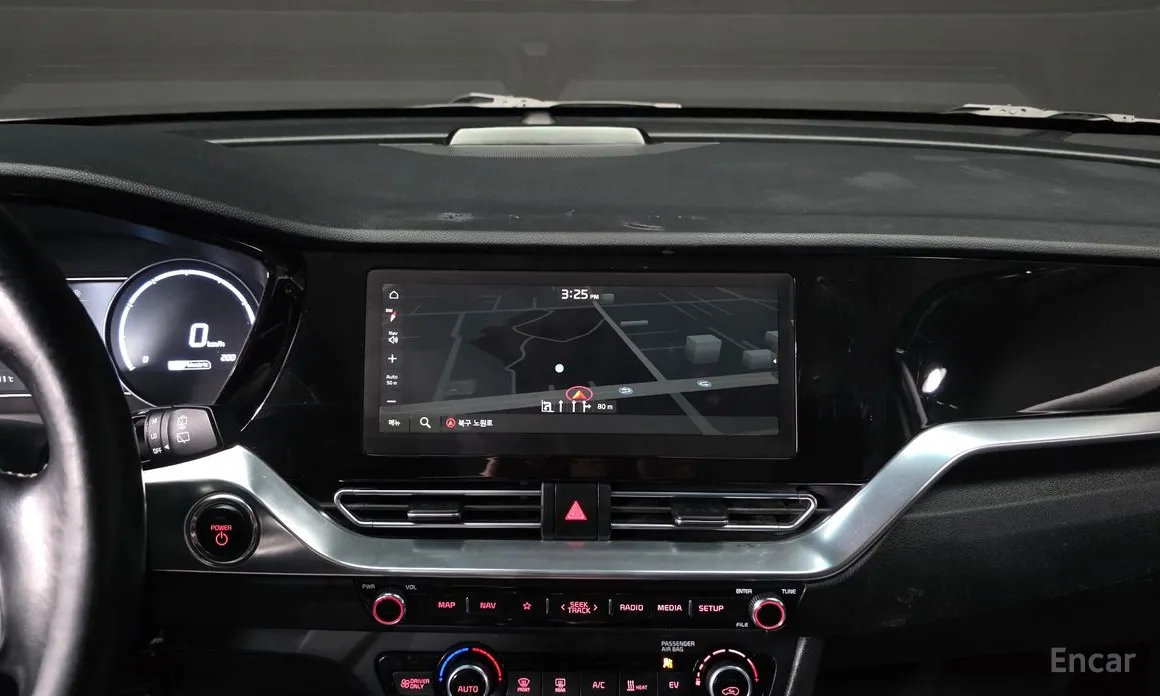 Фото 16 - Kia Niro