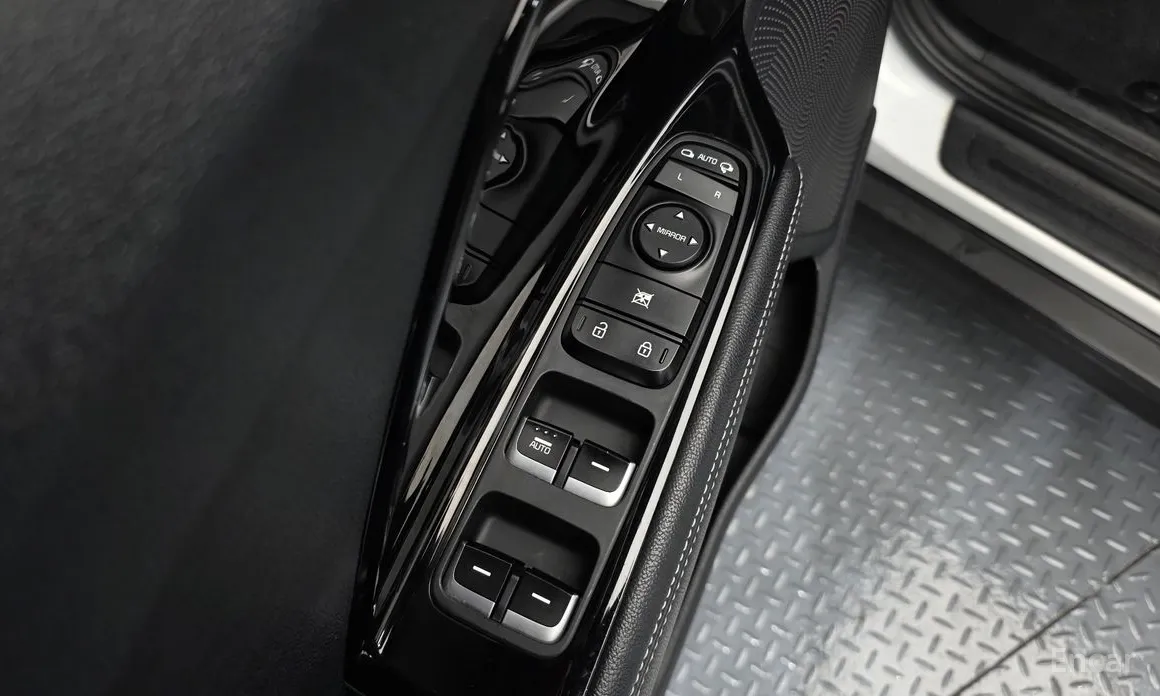 Фото 17 - Kia Niro