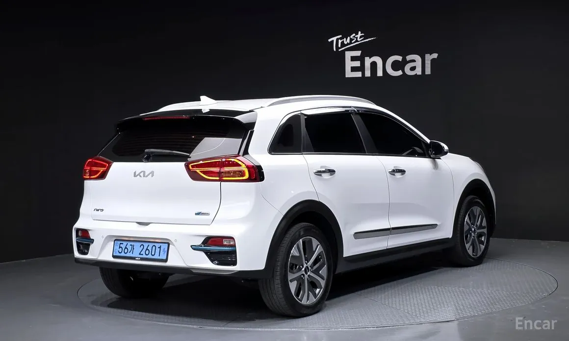 Фото 2 - Kia Niro