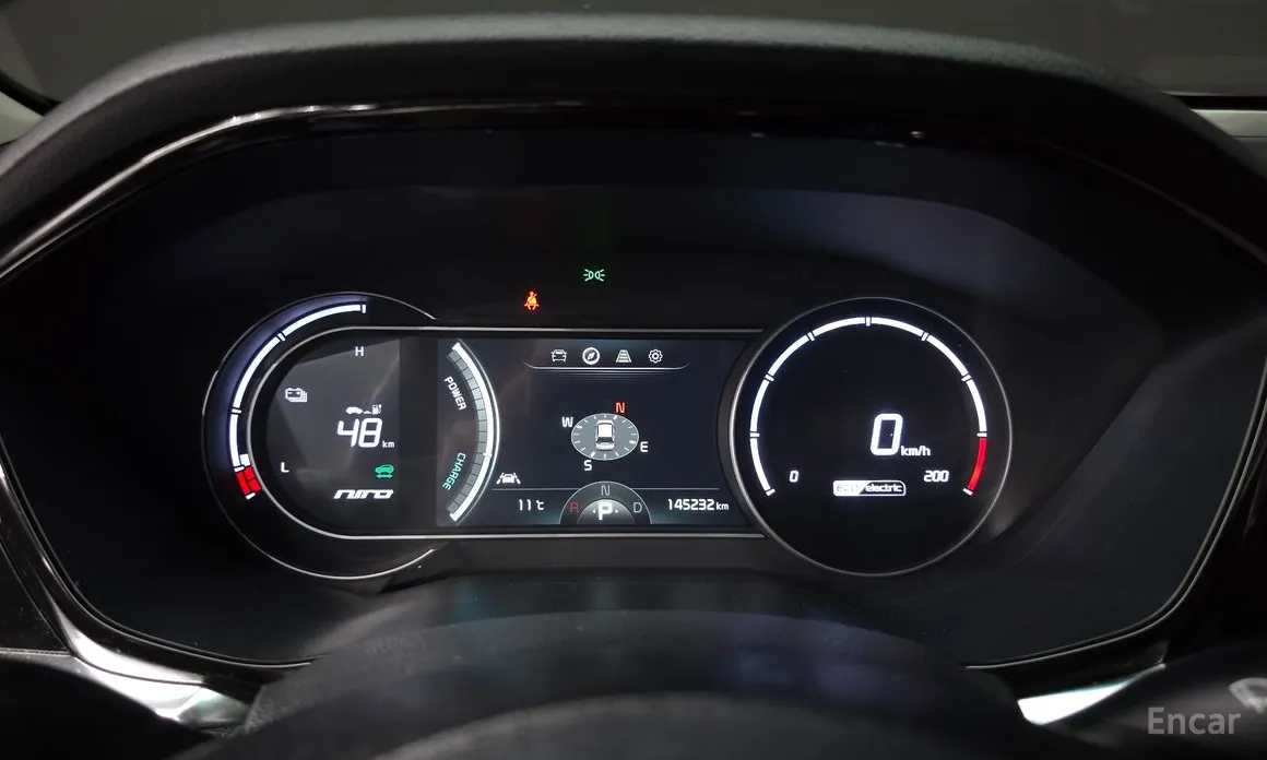 Фото 8 - Kia Niro