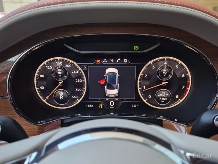 Фото 13 - Bentley Flying Spur