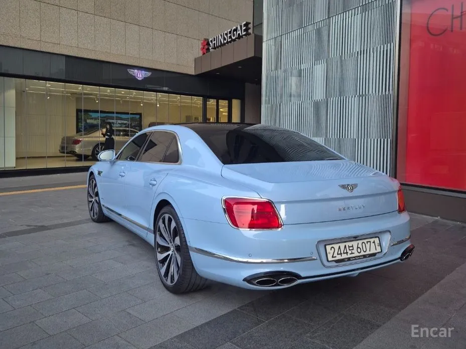 Фото 2 - Bentley Flying Spur