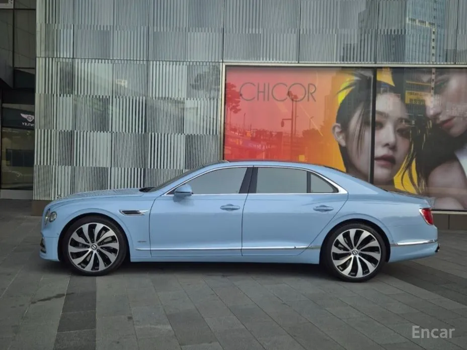 Фото 3 - Bentley Flying Spur