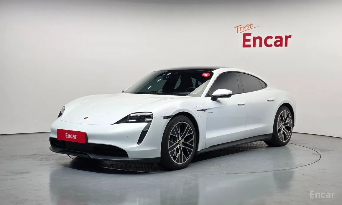 Фото 1 - Porsche Taycan