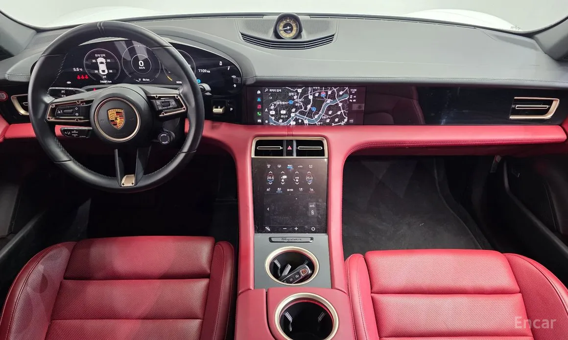 Фото 7 - Porsche Taycan