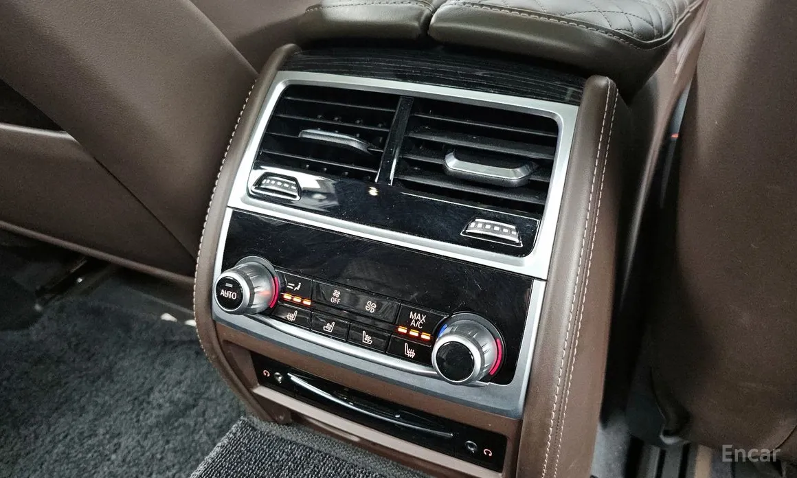 Фото 19 - BMW 7 Series