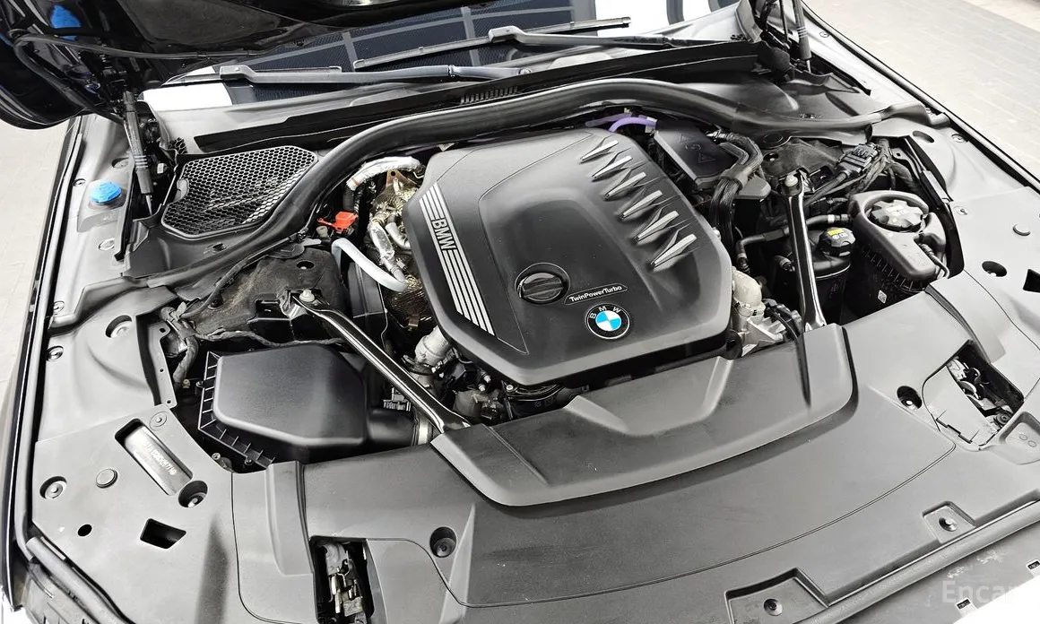 Фото 6 - BMW 7 Series