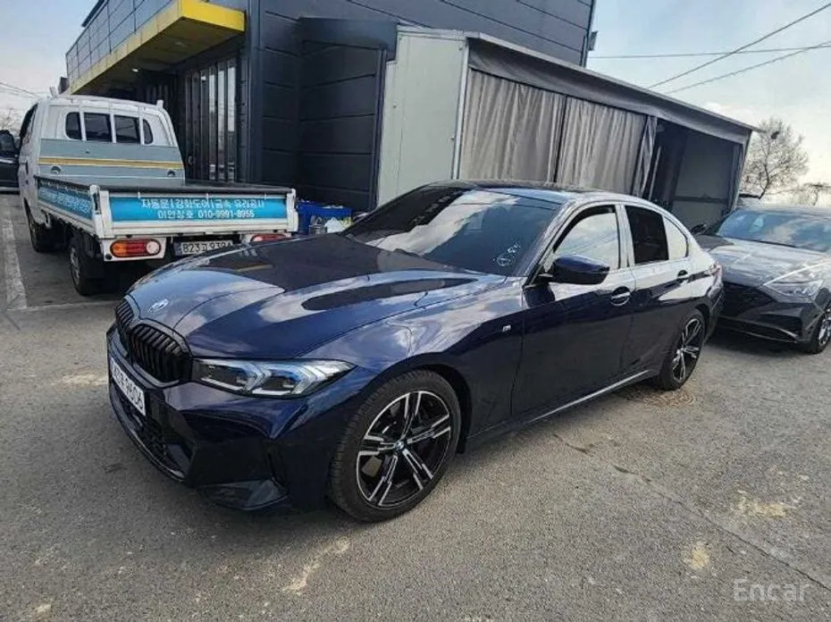 Photo 3 - BMW 3 Series