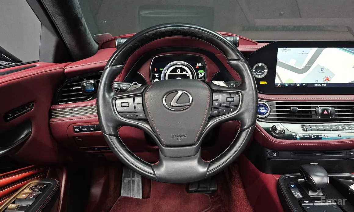 Фото 13 - Lexus LS