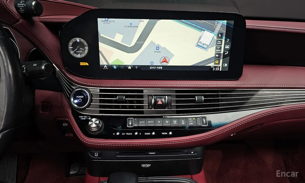 Фото 14 - Lexus LS