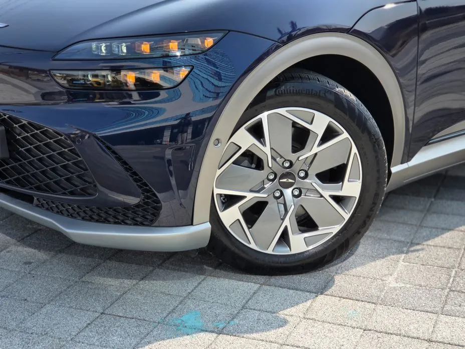2021 Genesis GV60