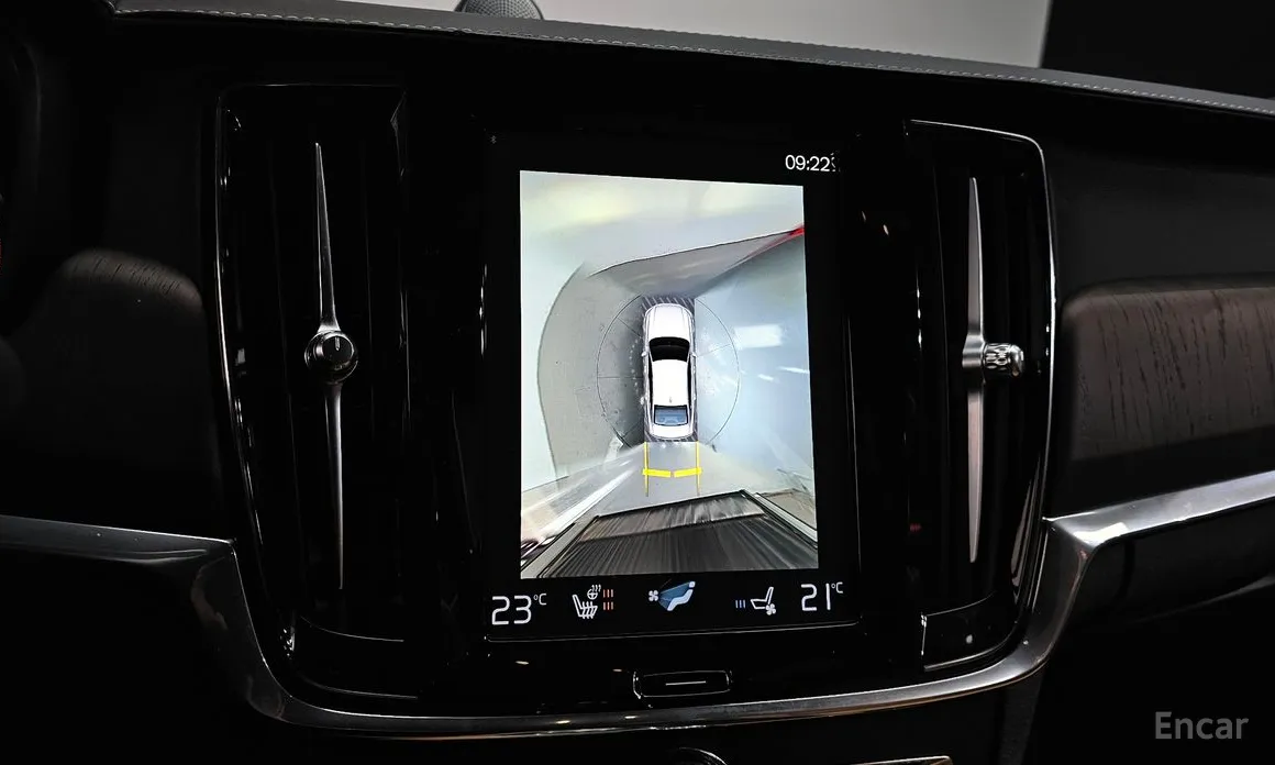 Фото 14 - Volvo S90